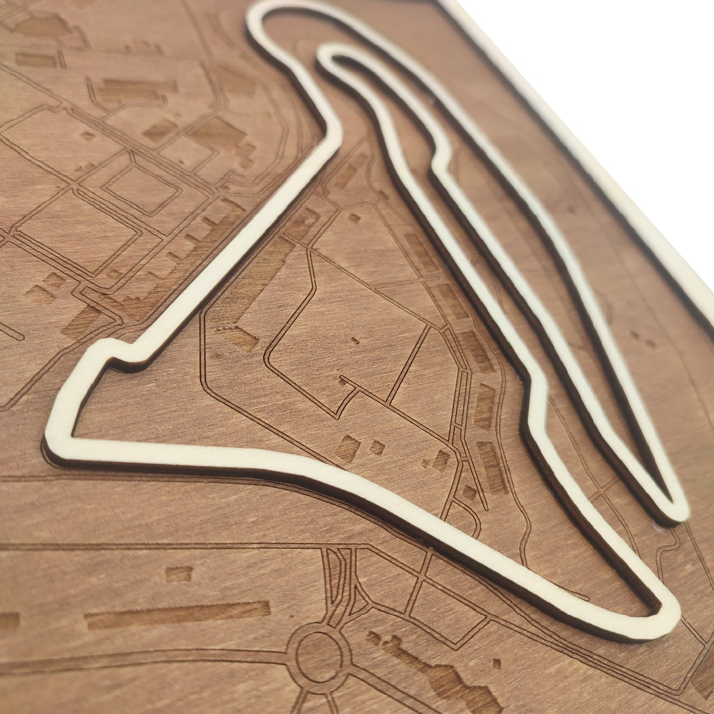 Carte en bois du circuit de Nevers Magny-Cours en France - 40x50cm
