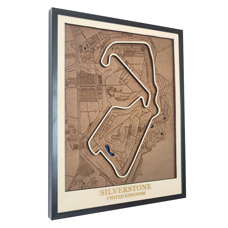 Carte en bois du circuit de Silverstone au Royaume Uni - 40x50cm