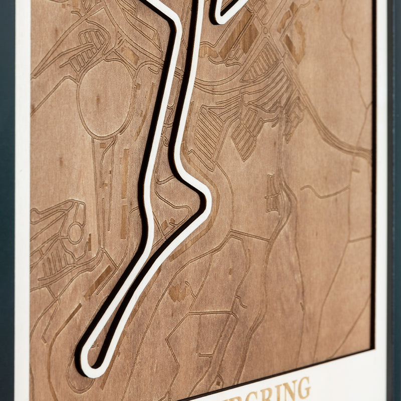 Carte en bois du circuit du Nurburgring en Allemagne - 40x50cm