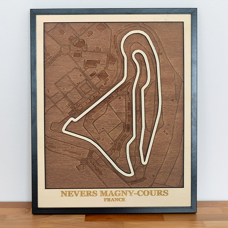 Carte en bois du circuit de Nevers Magny-Cours en France - 40x50cm
