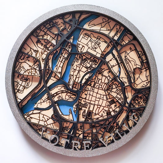 Round wooden map in 3D personalized relief of the city of your choice