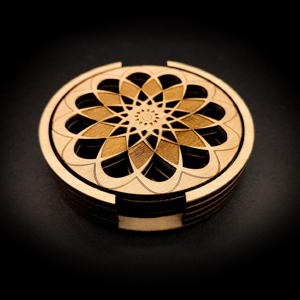 Set of 4 Rosace Mandala coasters with its wooden stand