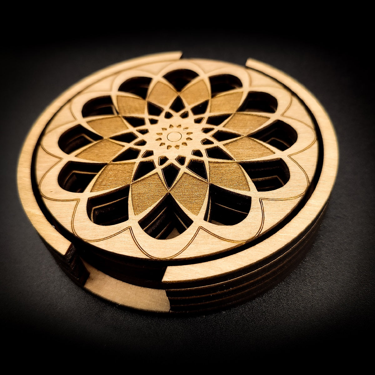 Set of 4 Rosace Mandala coasters with its wooden stand