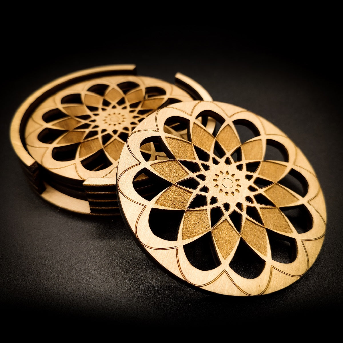 Set of 4 Rosace Mandala coasters with its wooden stand